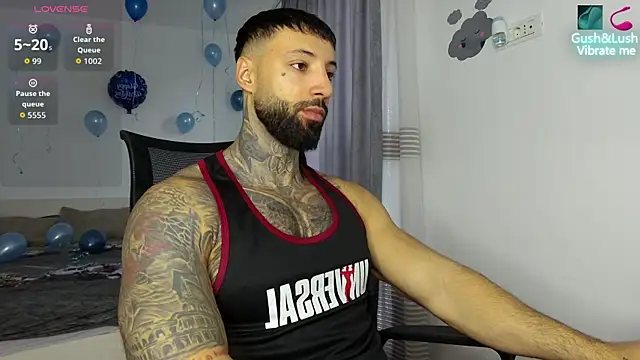 Snapshot of MasculineGuy99 chatting on 11/30/25, 08:07 MasculineGuy99 online show from 11/30/25, 08:07