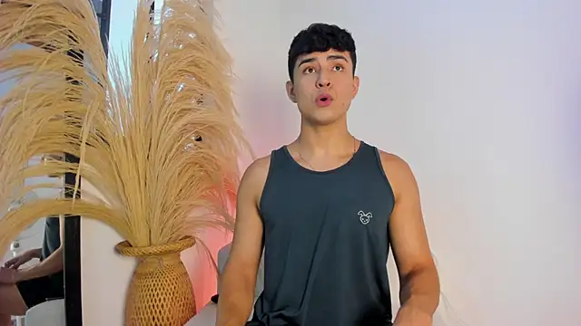 Thiago Connor21 online show from 11/10/25, 06:18