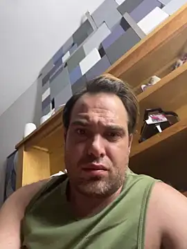 Snapshot of GymBoy83 chatting on 10/01/25, 03:29 GymBoy83 online show from 10/01/25, 03:29