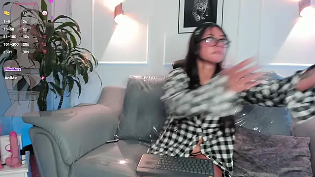 Snapshot of Hekate_20 chatting on 12/02/25, 08:37 Hekate 20 online show from 12/02/25, 08:37