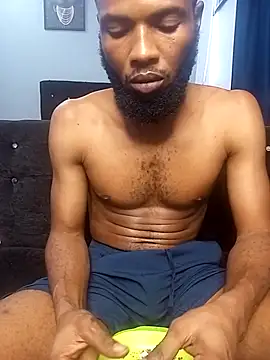 Snapshot of FreakyKaigrey chatting on 10/18/25, 10:38 FreakyKaigrey online show from 10/18/25, 10:38