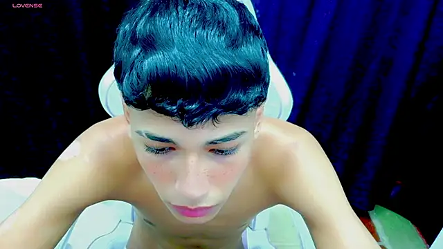 Im david02 online show from 11/03/25, 01:34