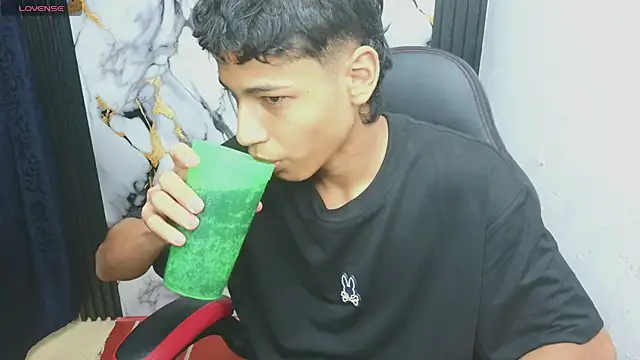 Im david02 online show from 01/06/26, 02:21