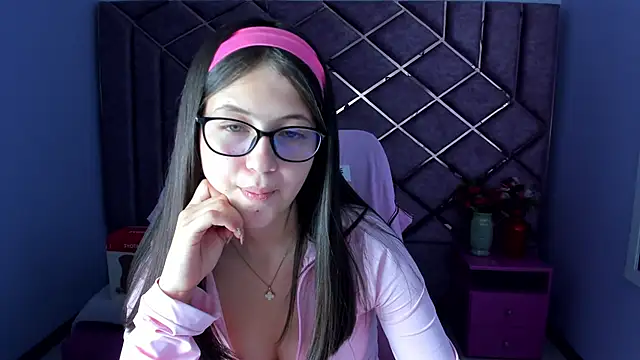 sarah sweett  online show from 04/30/26, 02:12