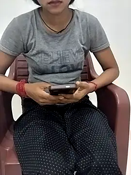 Snapshot of Pinki_baby299 chatting on 10/01/25, 06:03 Pinki baby299 online show from 10/01/25, 06:03