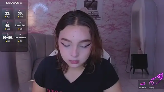Snapshot of mia_foster_t chatting on 02/28/26, 01:23 mia foster t online show from 02/28/26, 01:23