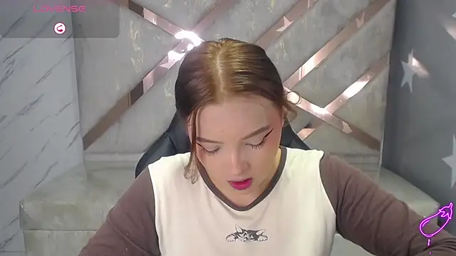 Snapshot of mia_foster_t chatting on 04/06/26, 01:12 mia foster t online show from 04/06/26, 01:12
