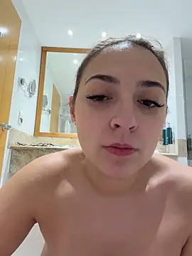 Snapshot of looloopaul chatting on 02/07/26, 09:51 looloopaul online show from 02/07/26, 09:51