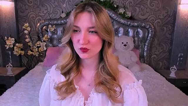 AngelAnabelle online show from 03/05/26, 09:00