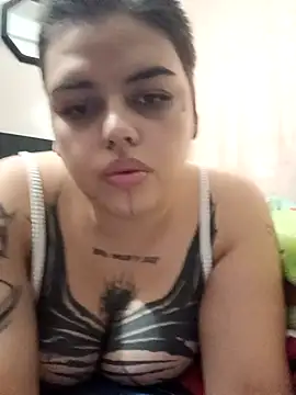 Snapshot of malboro_rojo chatting on 10/18/25, 12:17 malboro rojo online show from 10/18/25, 12:17