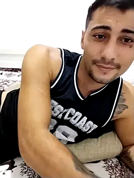 gooddboy01 online show from 10/12/25, 07:57