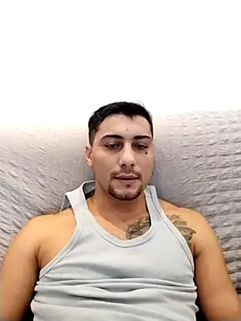 gooddboy01 online show from 10/18/25, 08:37