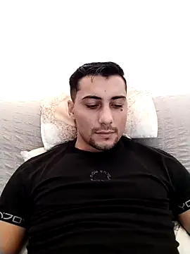 gooddboy01 online show from 10/19/25, 12:06