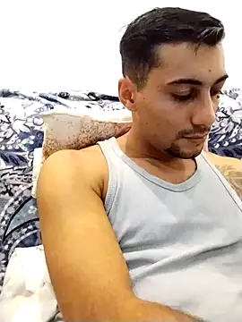 gooddboy01 online show from 10/22/25, 06:29