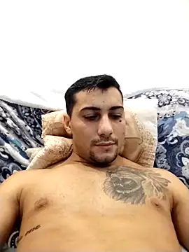 gooddboy01 online show from 10/30/25, 07:47