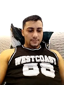 gooddboy01 online show from 11/21/25, 07:34