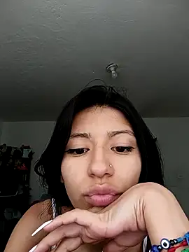 Snapshot of Dulce_Torres13 chatting on 10/18/25, 12:50 Dulce Torres13 online show from 10/18/25, 12:50