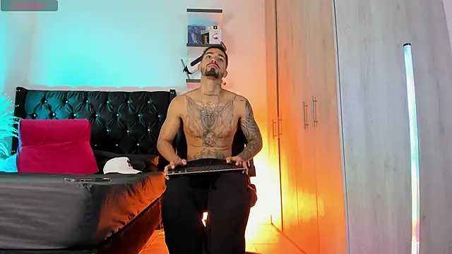 Snapshot of _Duriel chatting on 04/22/26, 04:52 Duriel online show from 04/22/26, 04:52