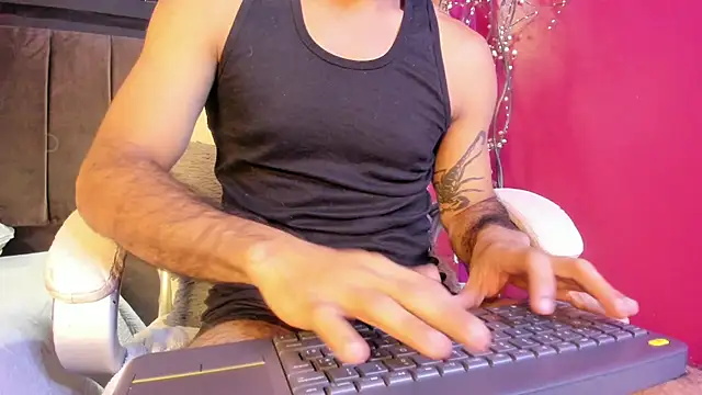 Snapshot of Lobo_sex21 chatting on 10/21/25, 07:58 Lobo sex21 online show from 10/21/25, 07:58