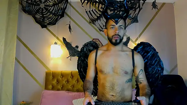 Snapshot of Lobo_sex21 chatting on 10/31/25, 03:13 Lobo sex21 online show from 10/31/25, 03:13