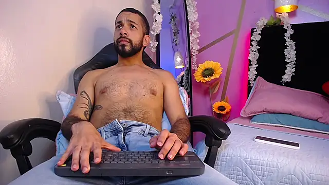 Snapshot of Lobo_sex21 chatting on 11/04/25, 07:57 Lobo sex21 online show from 11/04/25, 07:57