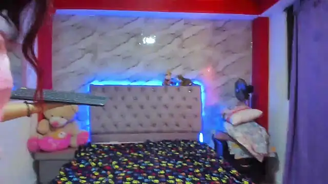 Stefany Andruw online show from 11/07/25, 01:44