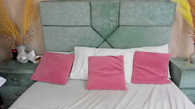 Snapshot of Clohe_Bell chatting on 10/25/25, 08:03 Clohe Bell online show from 10/25/25, 08:03