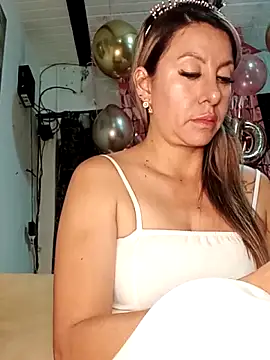 GisellTorres36 online show from 05/06/26, 03:02