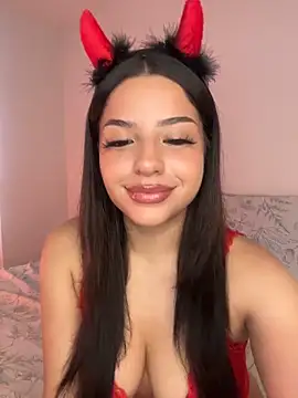 Snapshot of LolaBoobz chatting on 10/29/25, 12:07 LolaBoobz online show from 10/29/25, 12:07