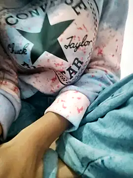 Snapshot of Hot_Goldess111 chatting on 12/04/25, 09:29 Hot Goldess111 online show from 12/04/25, 09:29