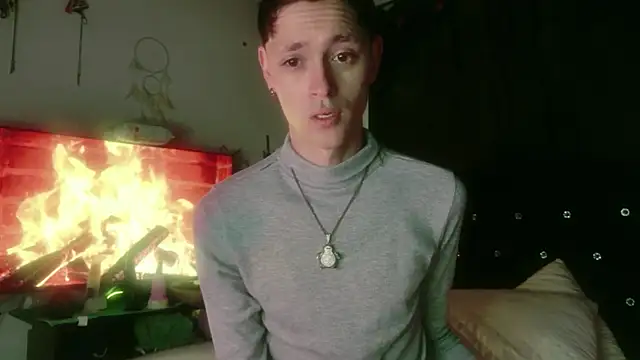 Snapshot of Tyler_cat chatting on 11/03/25, 12:39 Tyler cat online show from 11/03/25, 12:39