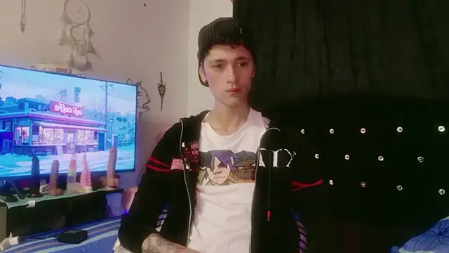 Tyler cat online show from 12/18/25, 06:41