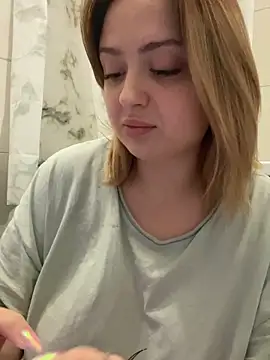 KellyMoors online show from 10/21/25, 11:33