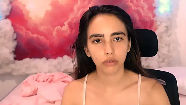 Snapshot of solarboom18 chatting on 10/05/25, 02:54 solarboom18 online show from 10/05/25, 02:54