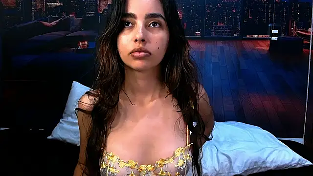 Snapshot of solarboom18 chatting on 11/28/25, 07:16 solarboom18 online show from 11/28/25, 07:16