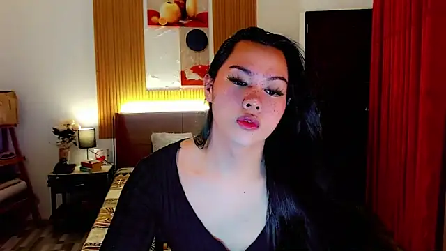 fallinLunaxX online show from 11/28/25, 03:04
