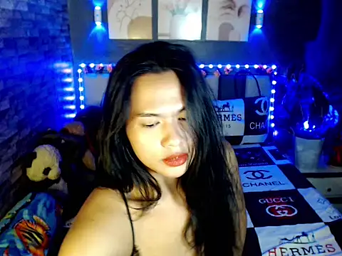 fallinLunaxX online show from 05/02/26, 04:34