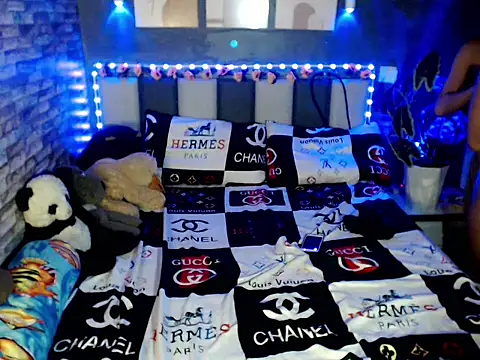 fallinLunaxX online show from 05/05/26, 03:31