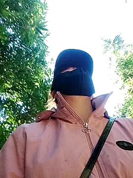 Snapshot of Noen_22 chatting on 11/25/25, 01:49 Noen 22 online show from 11/25/25, 01:49