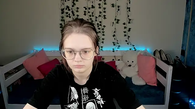 shy elina01 online show from 10/13/25, 10:26