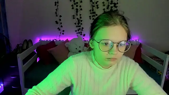 shy elina01 online show from 10/25/25, 10:12