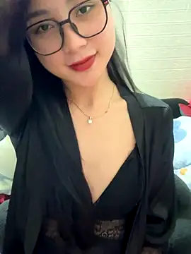 Linh5790 online show from 11/04/25, 12:15