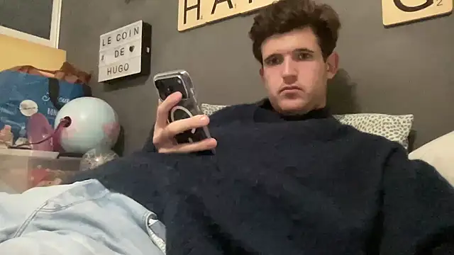 Snapshot of VersaGoo chatting on 11/20/25, 05:12 VersaGoo online show from 11/20/25, 05:12