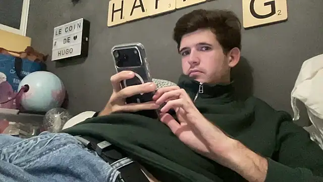 Snapshot of VersaGoo chatting on 11/27/25, 05:48 VersaGoo online show from 11/27/25, 05:48