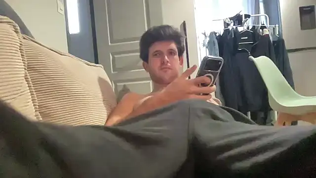 Snapshot of VersaGoo chatting on 12/19/25, 09:38 VersaGoo online show from 12/19/25, 09:38