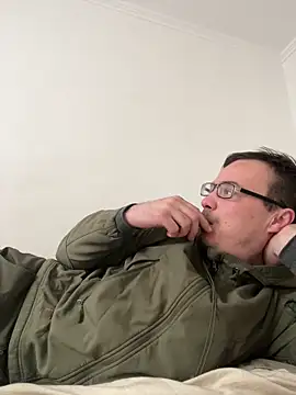 viktor1992-1-1 online show from 03/03/26, 07:47