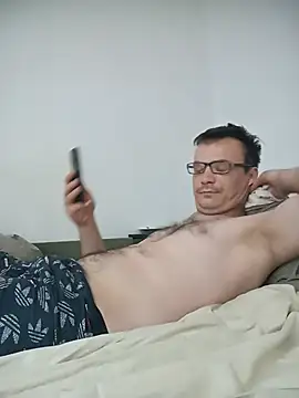 Snapshot of viktor1992-1-1 chatting on 06/26/26, 04:28 viktor1992-1-1 online show from 06/26/26, 04:28
