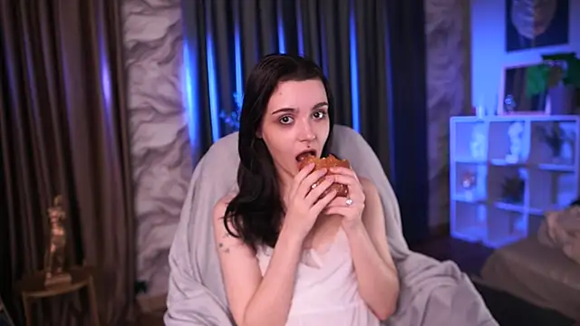 ElizabethMilller  online show from 04/17/26, 10:24