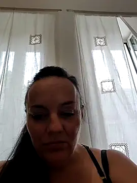 Snapshot of pasajuis chatting on 10/15/25, 09:09 pasajuis online show from 10/15/25, 09:09