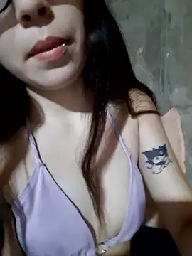 Snapshot of miaahot69 chatting on 02/08/26, 08:40 miaahot69 online show from 02/08/26, 08:40